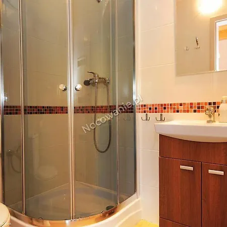 אכסניה Letniskowe,apartamenty Wczasowa 8a