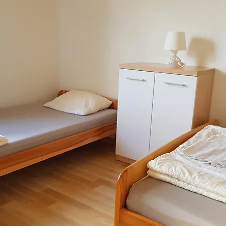 Lodge Letniskowe,apartamenty Wczasowa 8a *