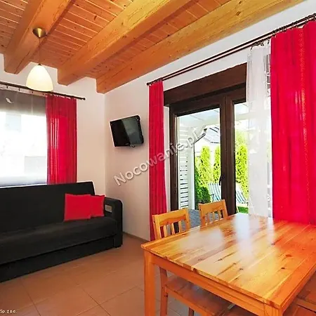 Letniskowe,apartamenty Wczasowa 8a אכסניה סיאנוז'טי