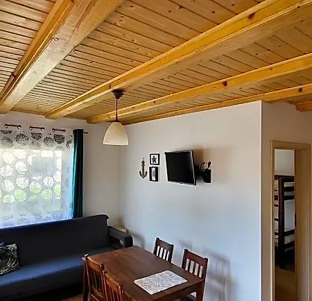אכסניה Letniskowe,apartamenty Wczasowa 8a