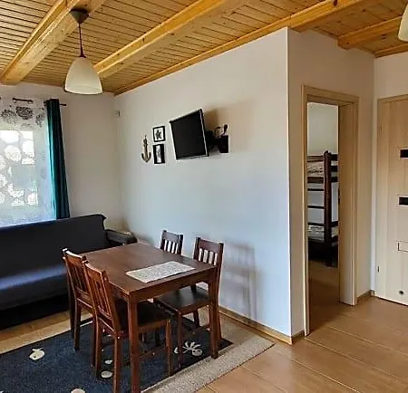 Letniskowe,apartamenty Wczasowa 8a אכסניה